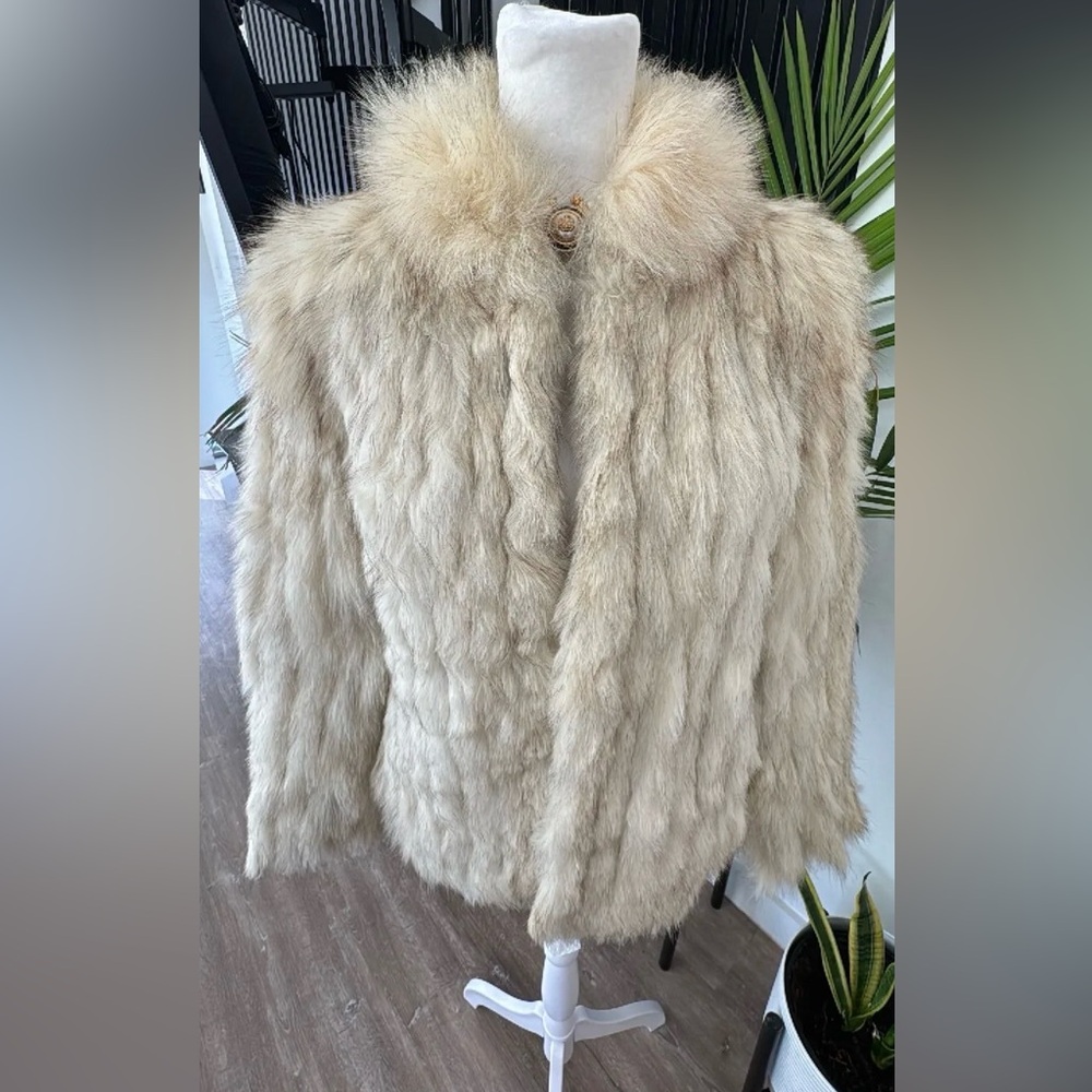 ((SOLD)) Saga Fox Fur Coat